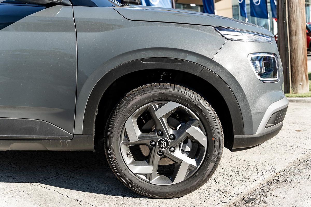 2025 Hyundai Venue Active QX.V5
