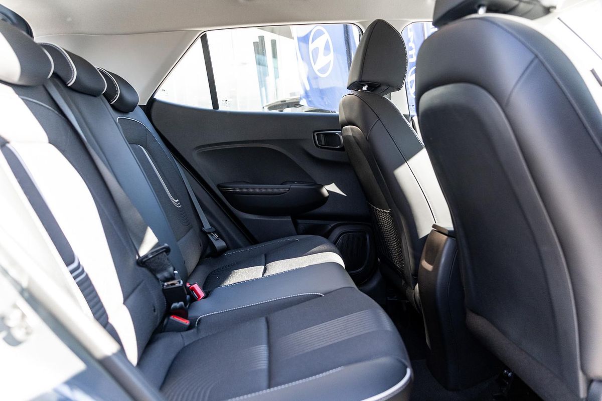 2025 Hyundai Venue Active QX.V5