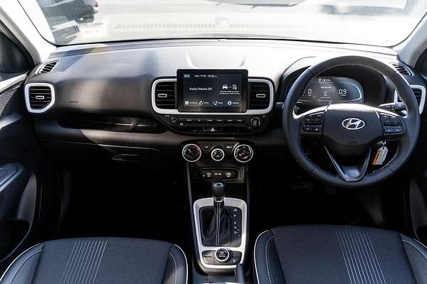 2025 Hyundai Venue Active QX.V5