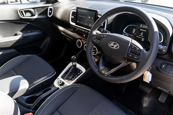 2025 Hyundai Venue Active QX.V5