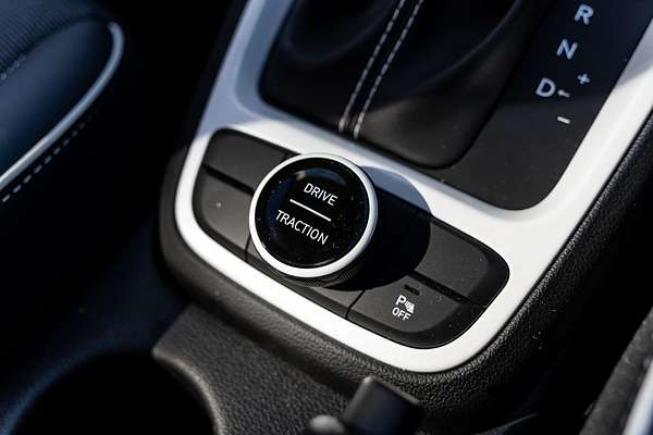2025 Hyundai Venue Active QX.V5