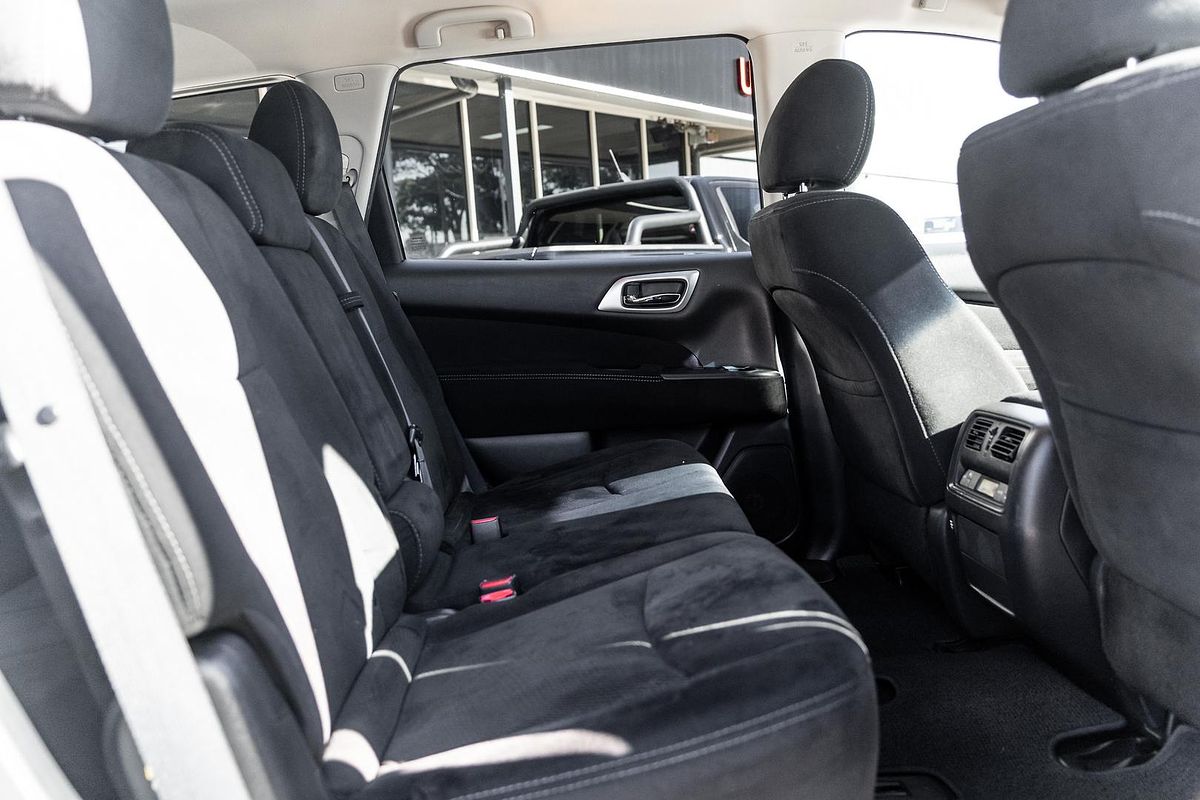 2014 Nissan Pathfinder ST R52