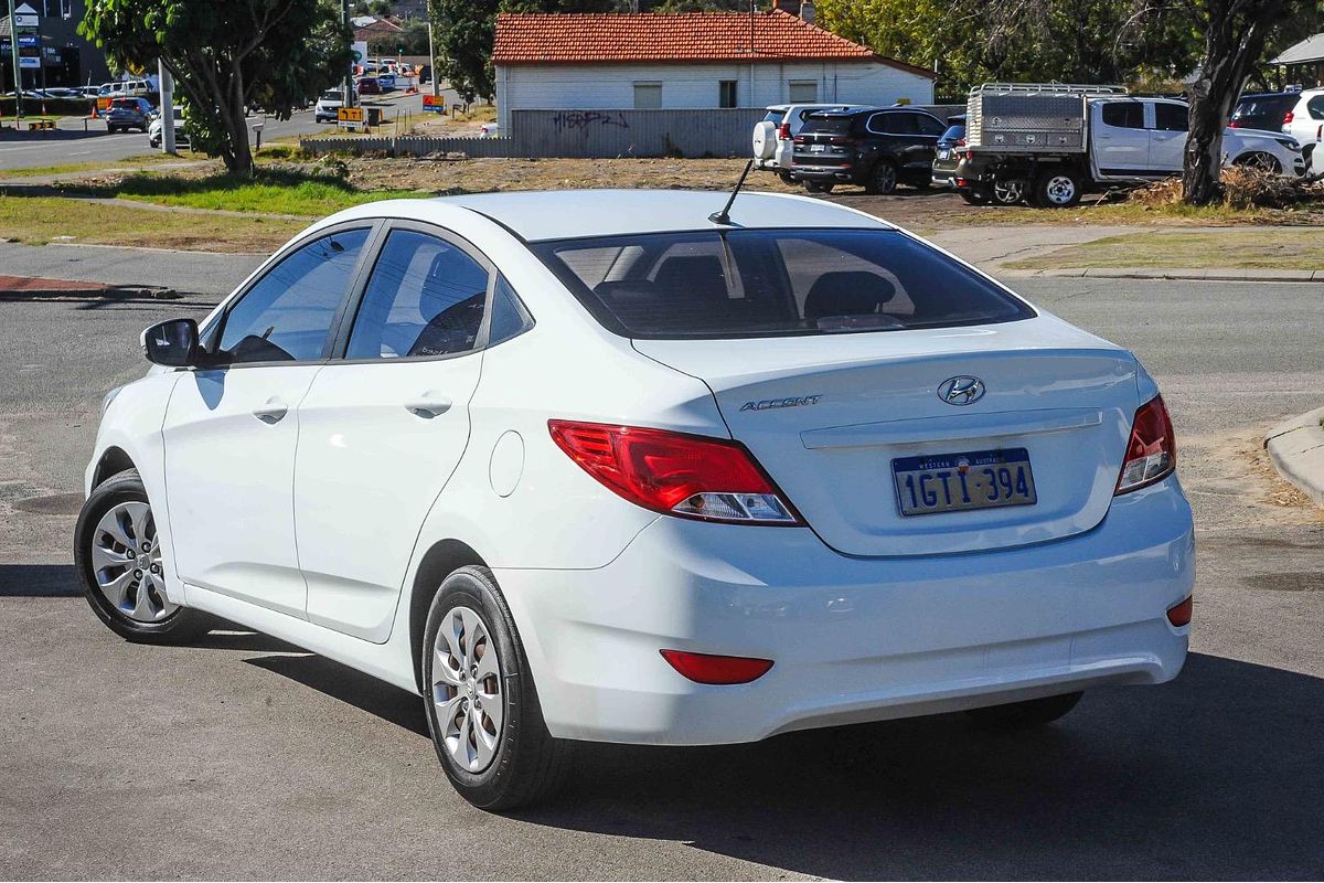 2015 Hyundai Accent Active RB2