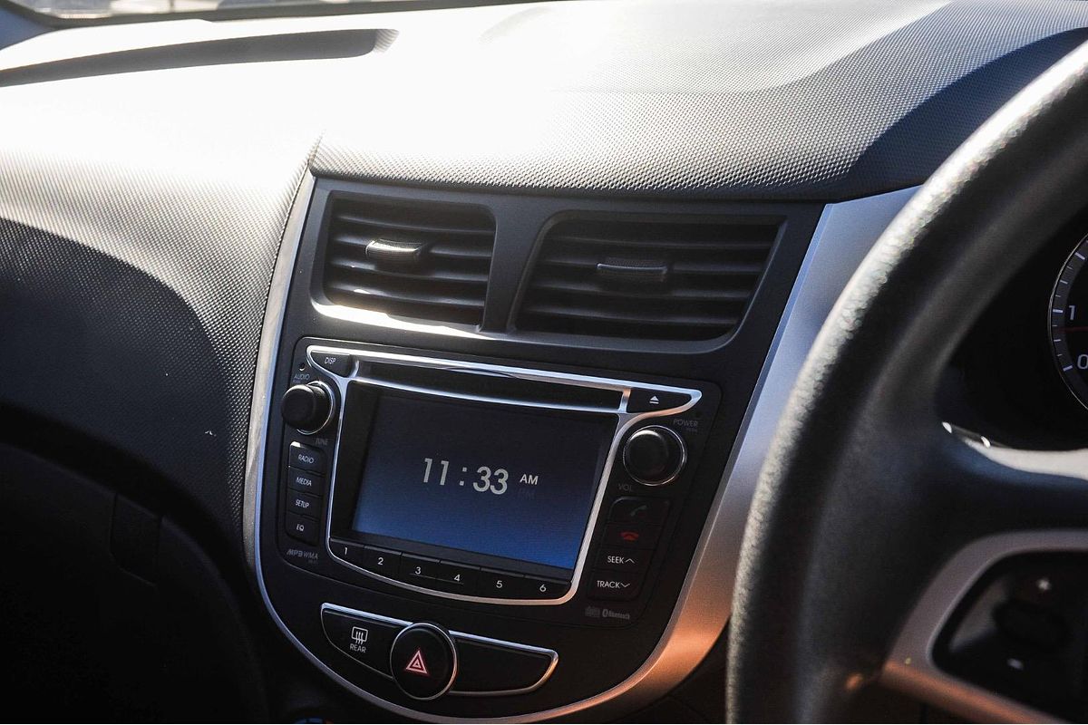 2015 Hyundai Accent Active RB2