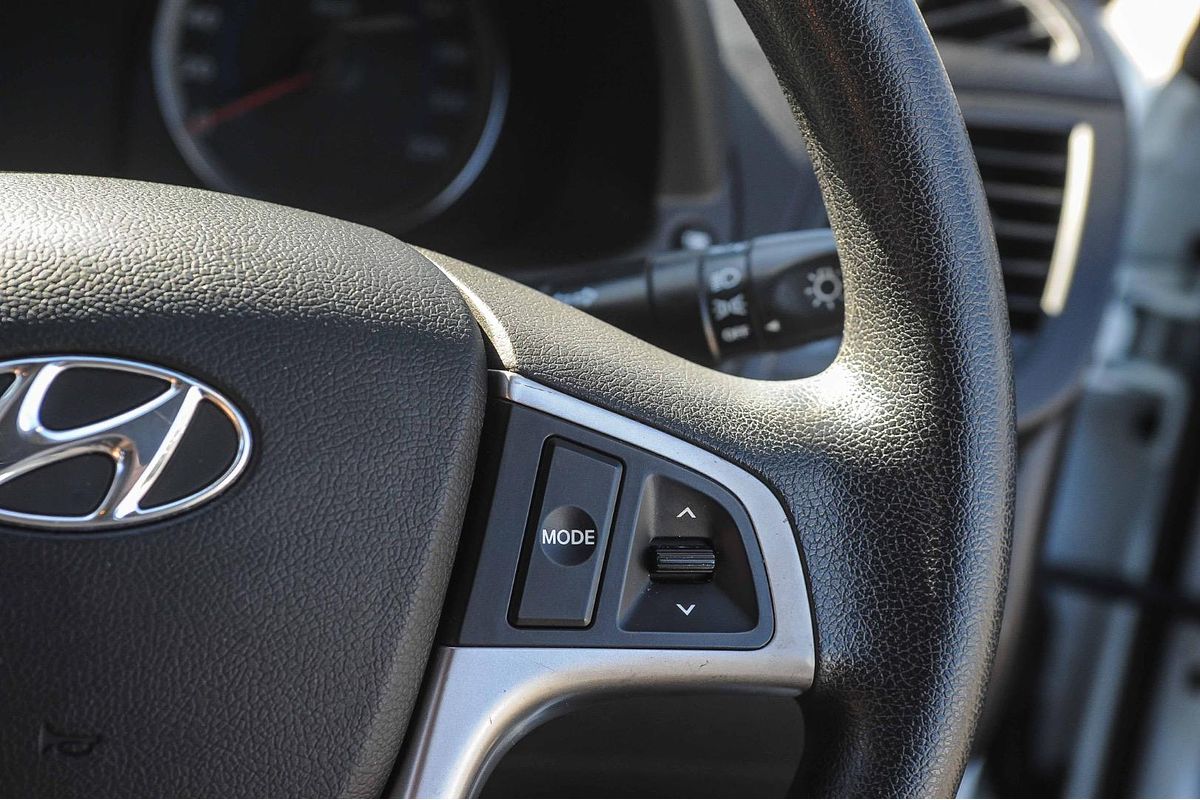2015 Hyundai Accent Active RB2
