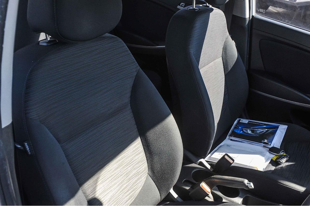 2015 Hyundai Accent Active RB2