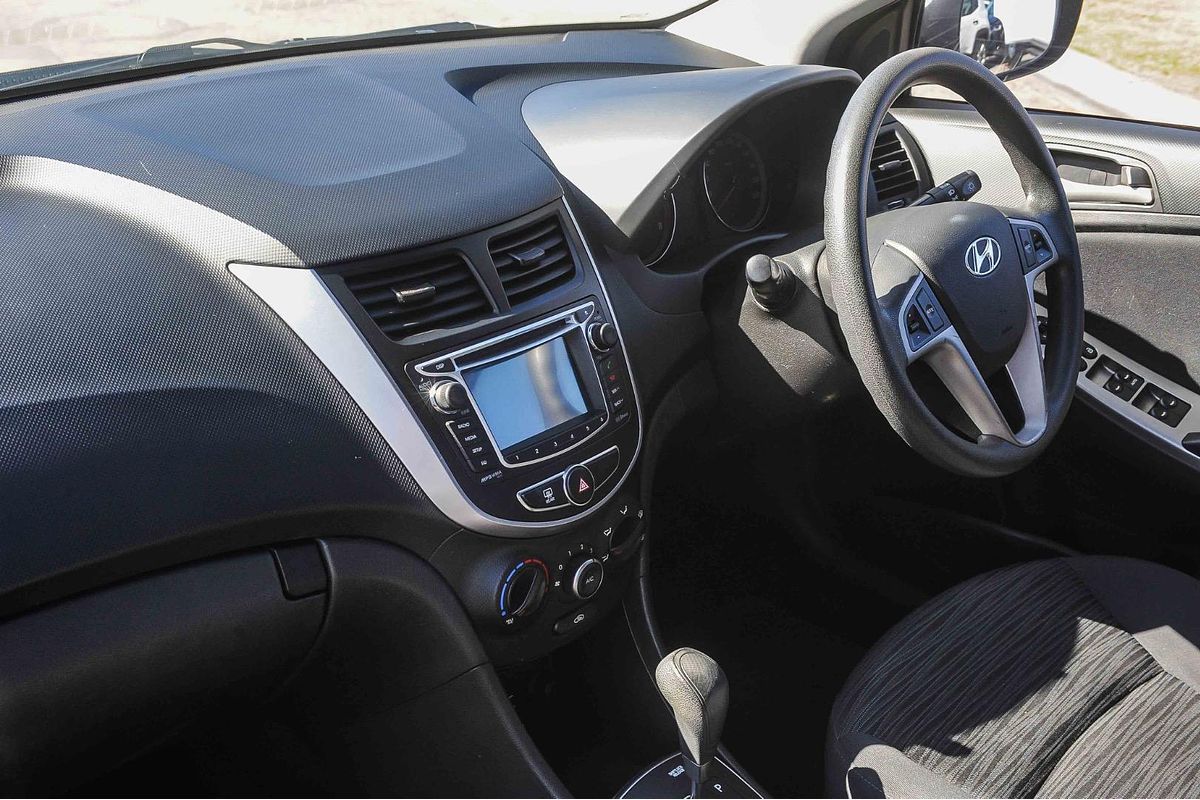 2015 Hyundai Accent Active RB2