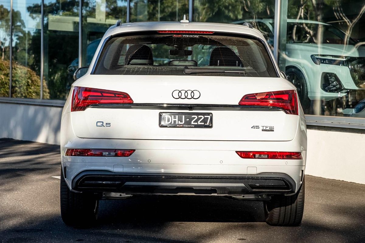 2024 Audi Q5 45 TFSI S line FY