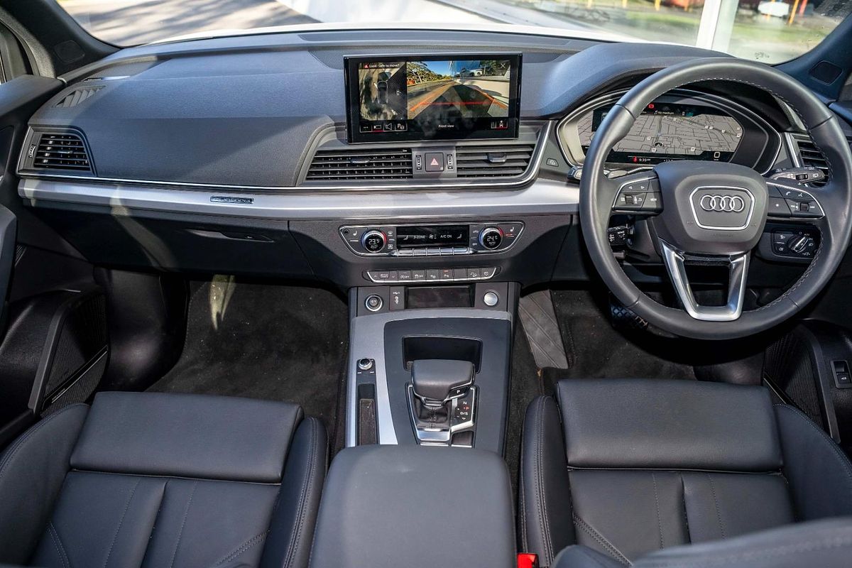2024 Audi Q5 45 TFSI S line FY