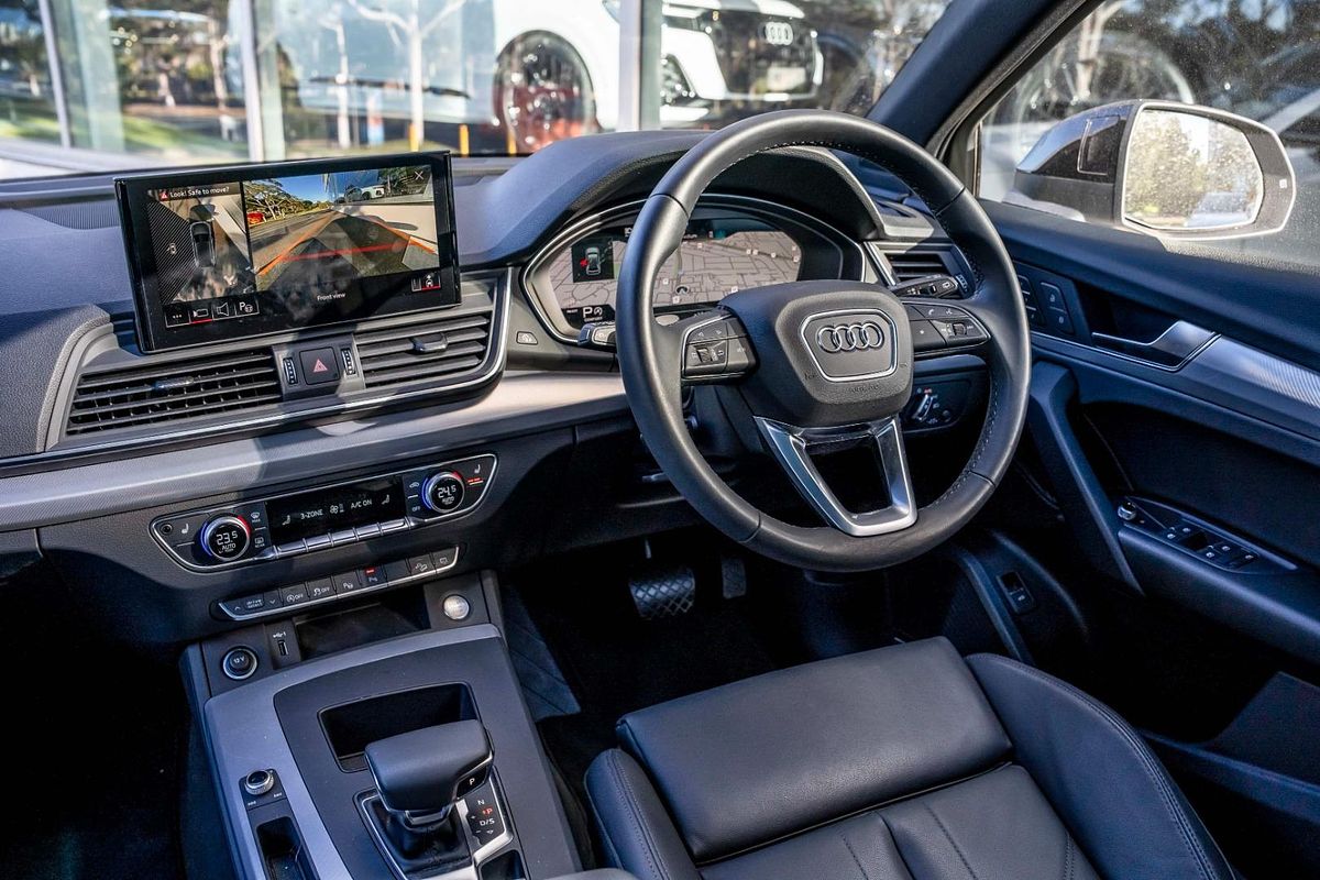 2024 Audi Q5 45 TFSI S line FY