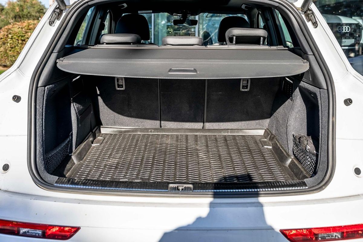 2024 Audi Q5 45 TFSI S line FY