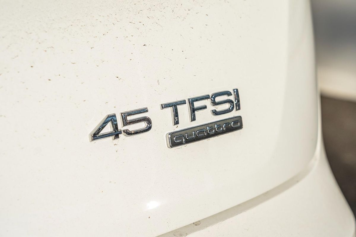 2024 Audi Q5 45 TFSI S line FY
