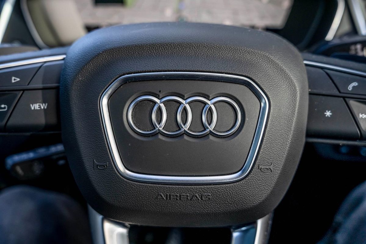 2024 Audi Q5 45 TFSI S line FY