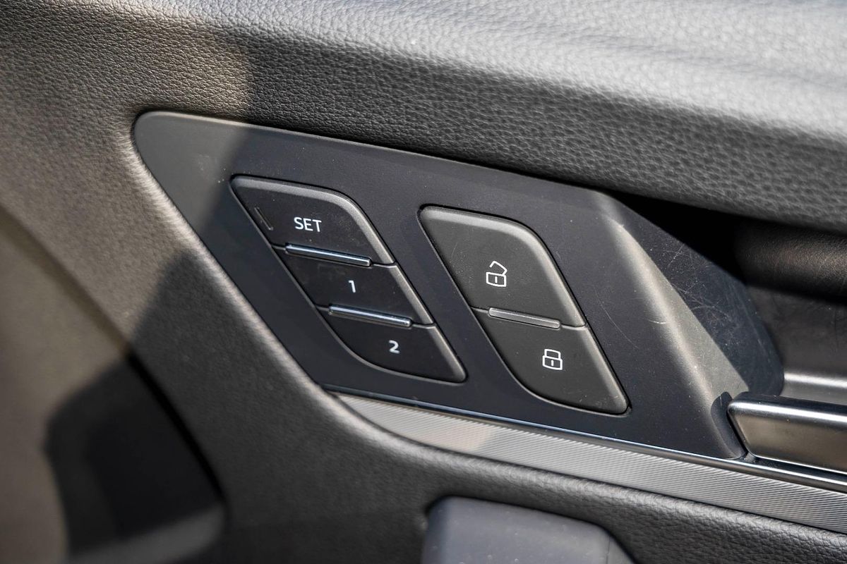 2024 Audi Q5 45 TFSI S line FY