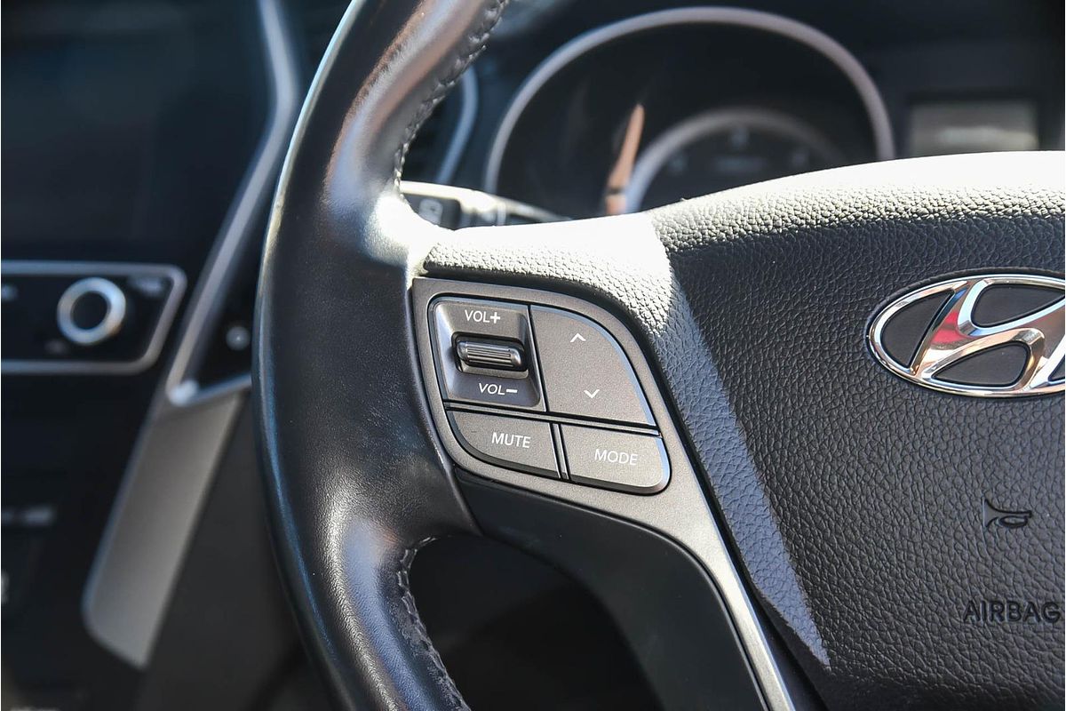 2017 Hyundai Santa Fe Active DM3 Series II