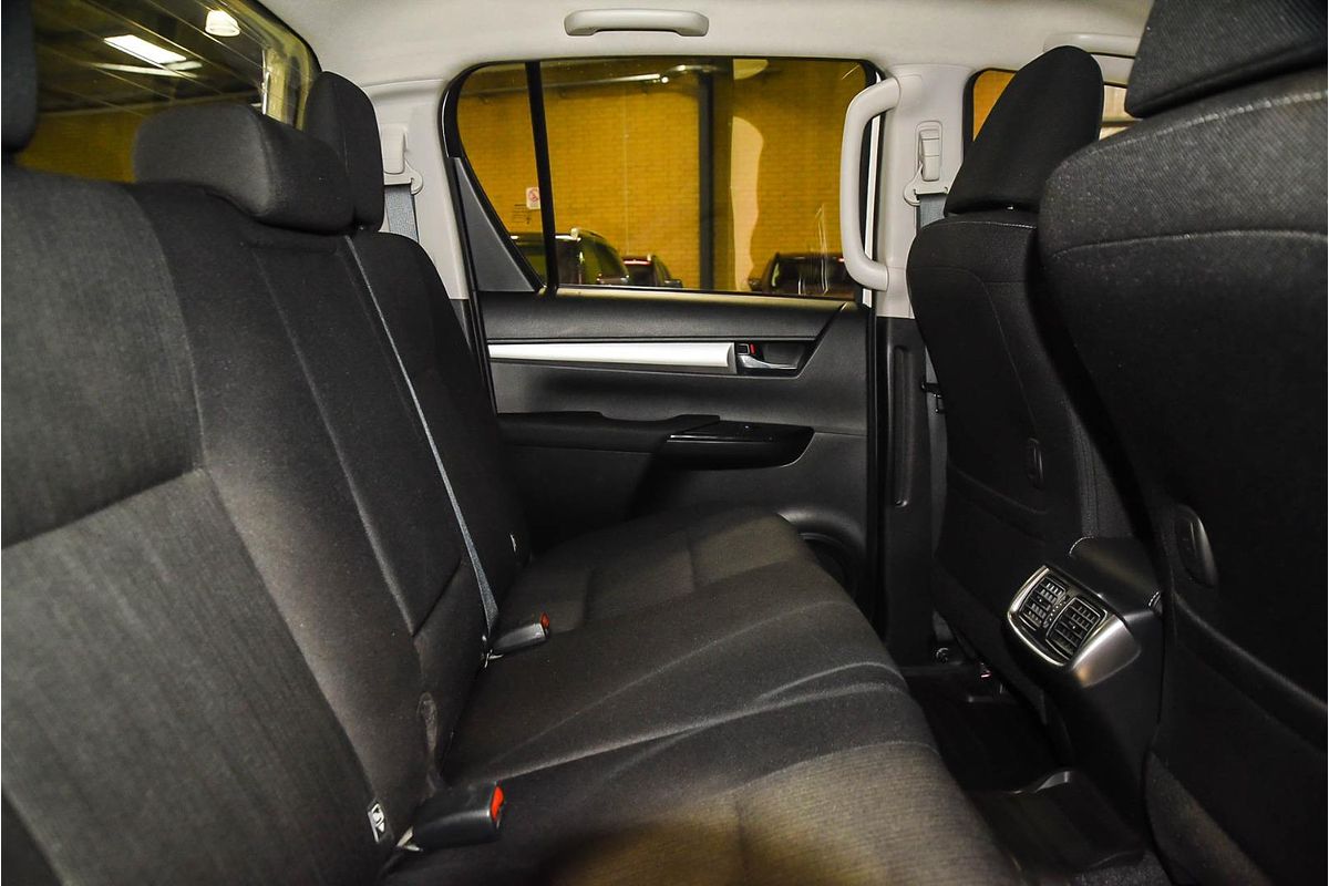 2021 Toyota Hilux SR5 GUN126R 4X4
