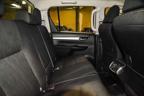 2021 Toyota Hilux SR5 GUN126R 4X4