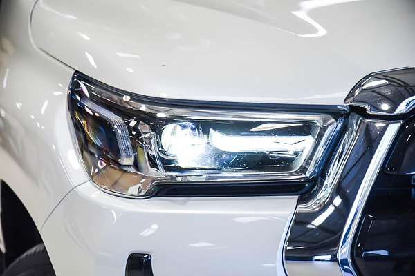 2021 Toyota Hilux SR5 GUN126R 4X4