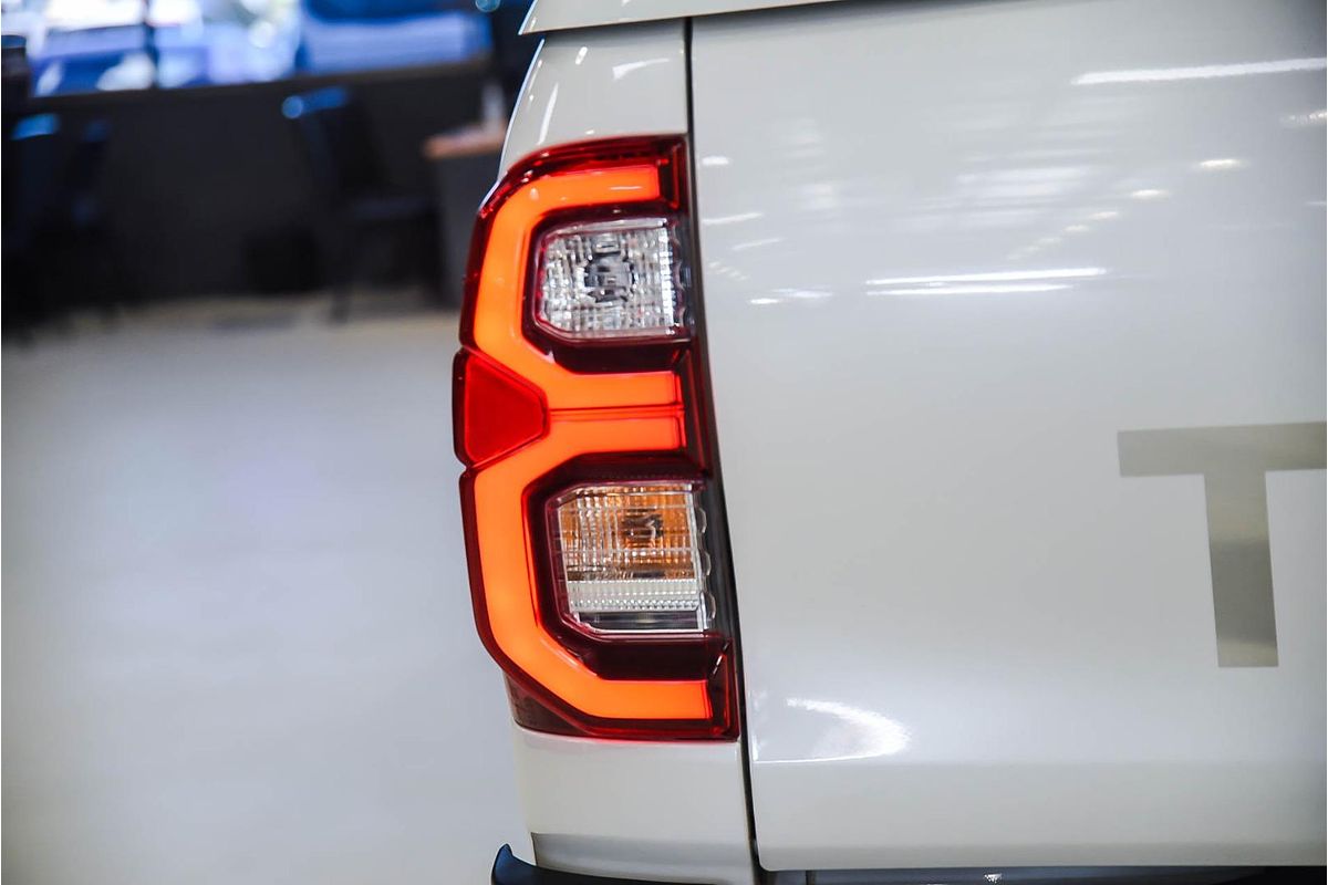 2021 Toyota Hilux SR5 GUN126R 4X4