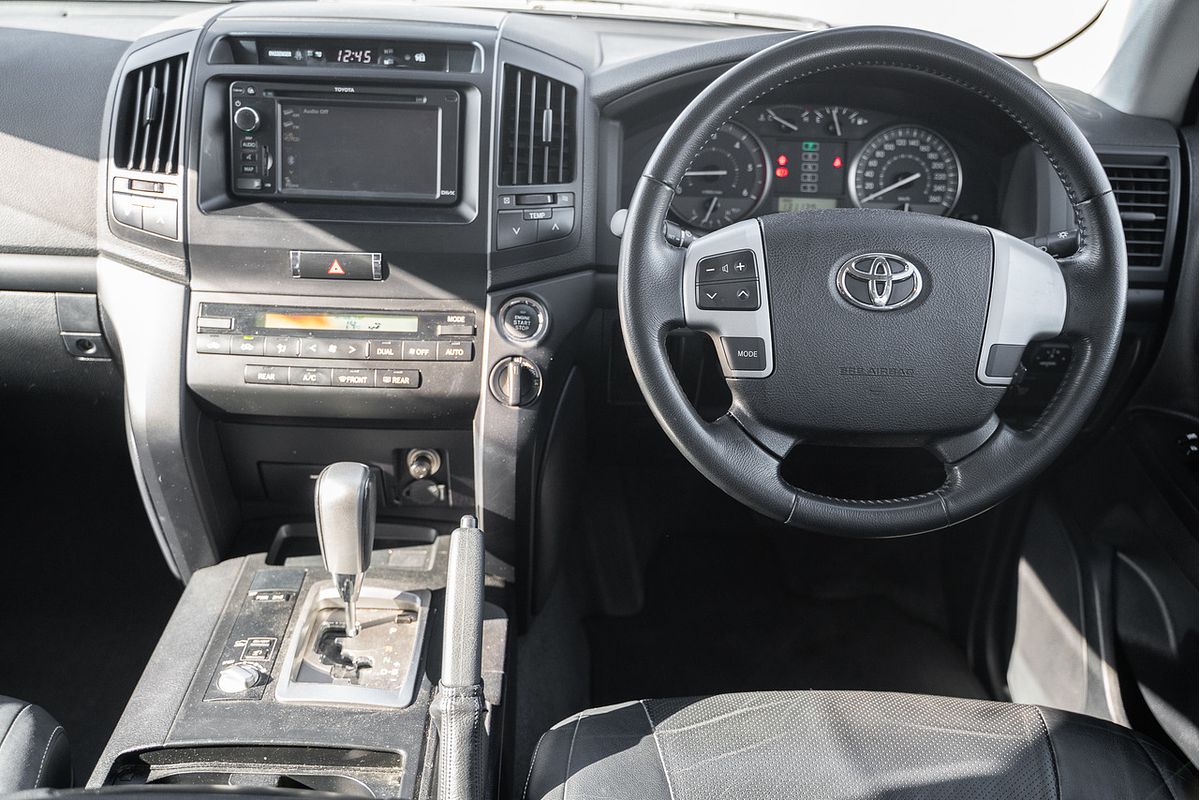 2014 Toyota Landcruiser Altitude (4x4) VDJ200R