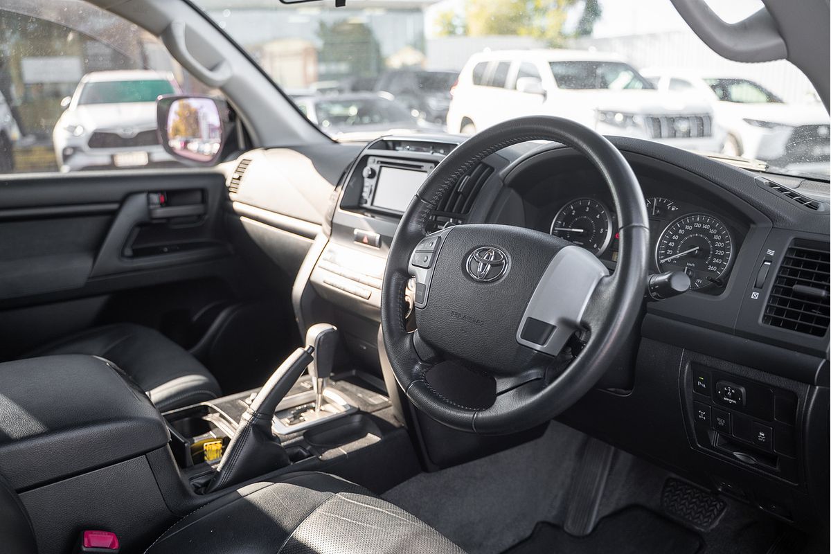 2014 Toyota Landcruiser Altitude (4x4) VDJ200R