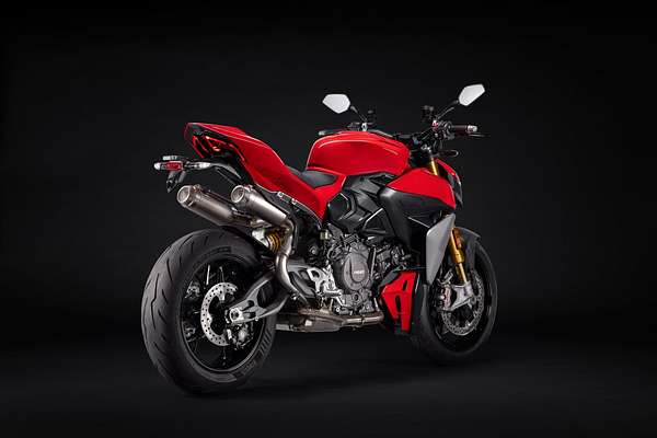 2025 Ducati STREETFIGHTER V2 S