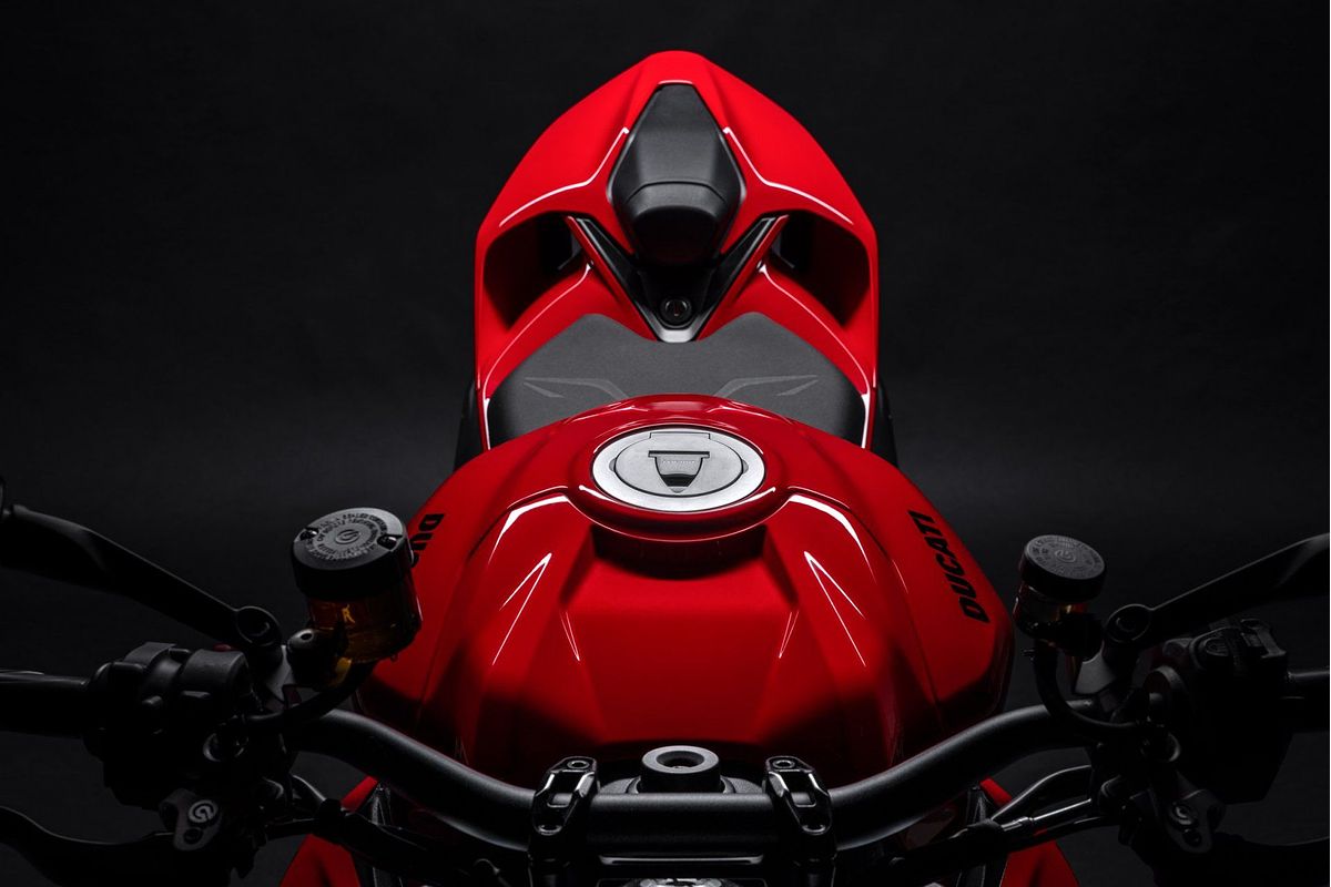 2025 Ducati STREETFIGHTER V2 S