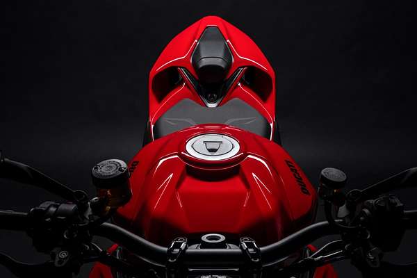 2025 Ducati STREETFIGHTER V2 S