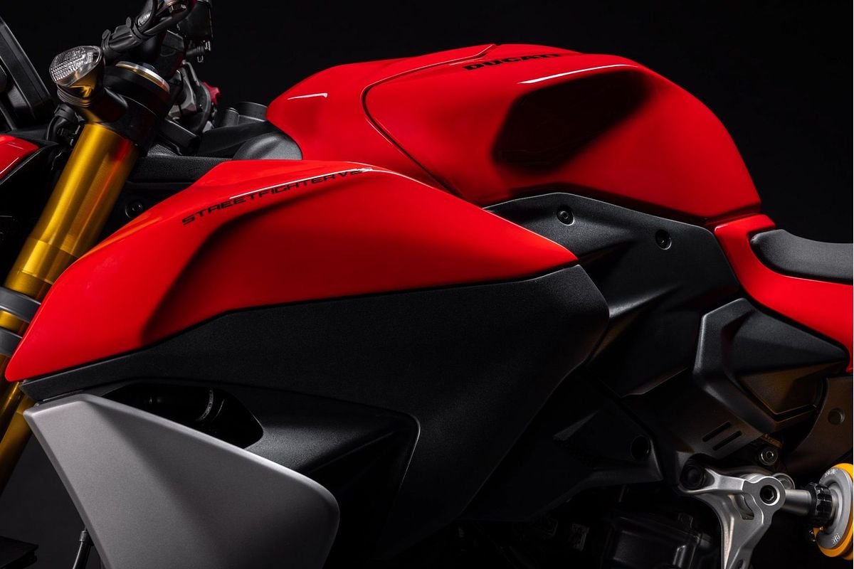 2025 Ducati STREETFIGHTER V2 S
