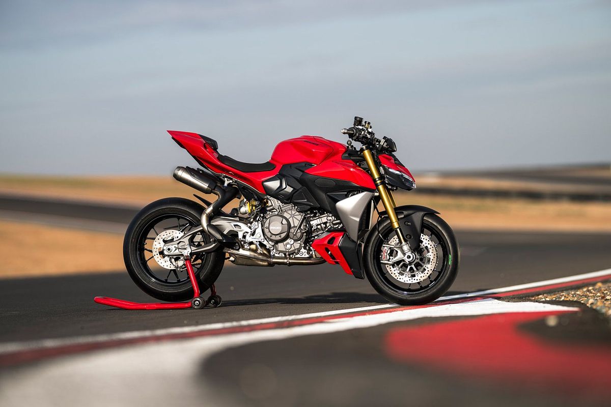2025 Ducati STREETFIGHTER V2 S