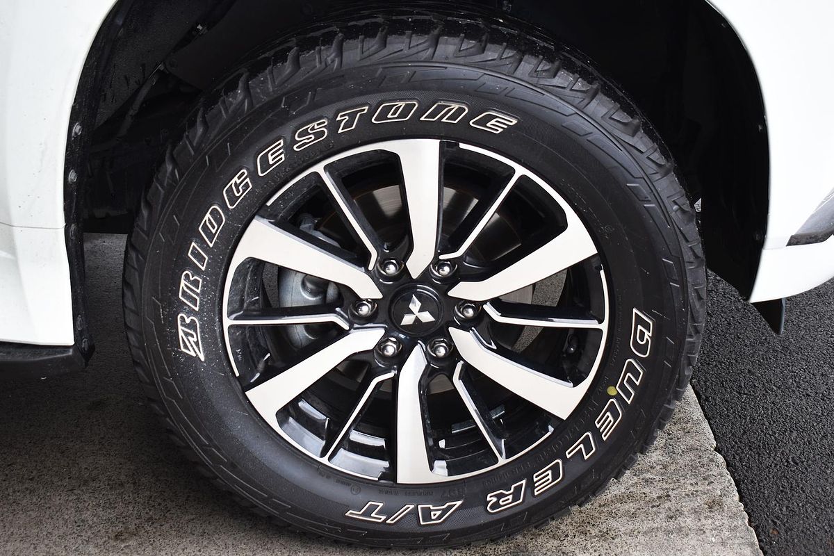 2017 Mitsubishi Pajero Sport GLS QE