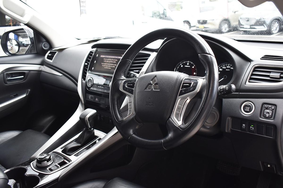 2017 Mitsubishi Pajero Sport GLS QE