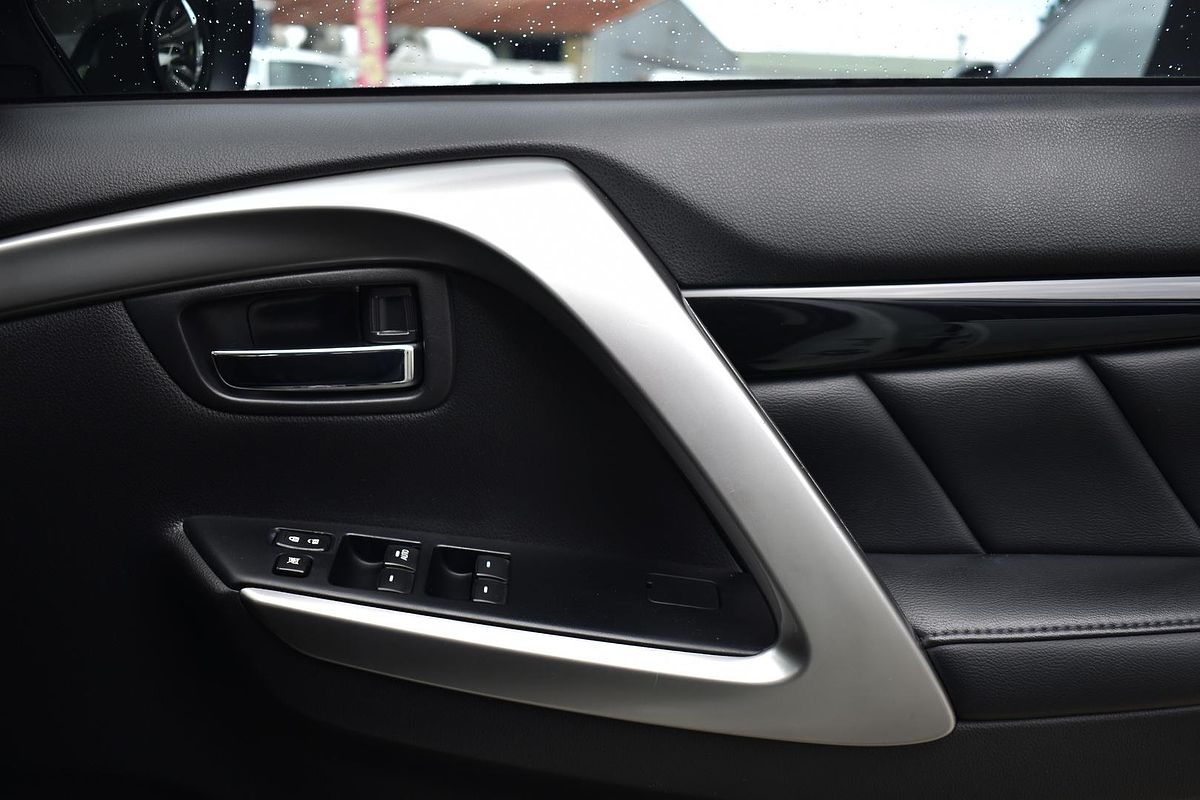 2017 Mitsubishi Pajero Sport GLS QE