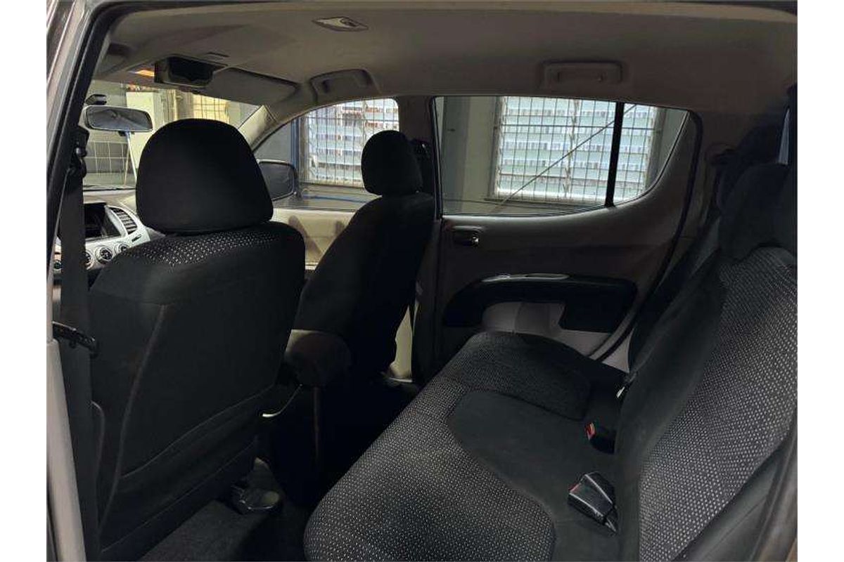 2013 Mitsubishi Triton GLX-R MN 4X4