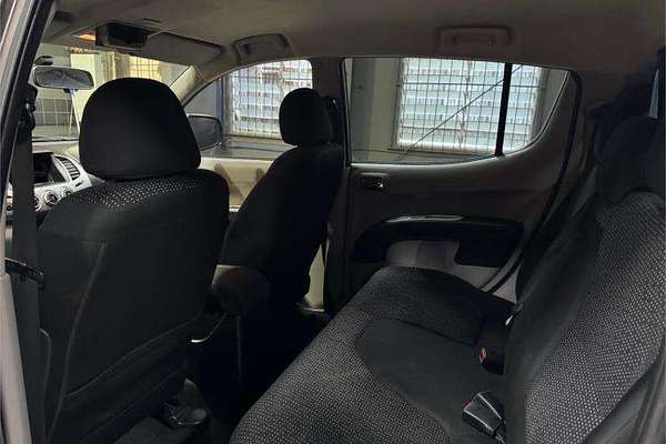 2013 Mitsubishi Triton GLX-R MN 4X4