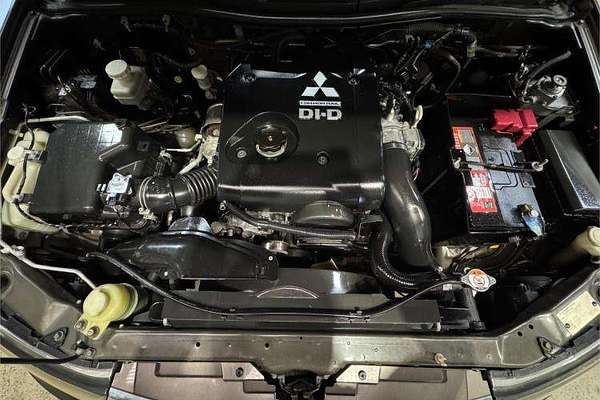 2013 Mitsubishi Triton GLX-R MN 4X4