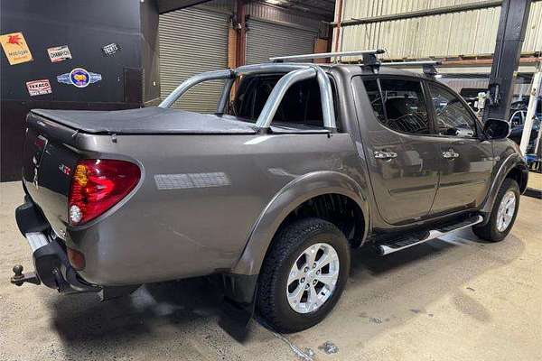2013 Mitsubishi Triton GLX-R MN 4X4