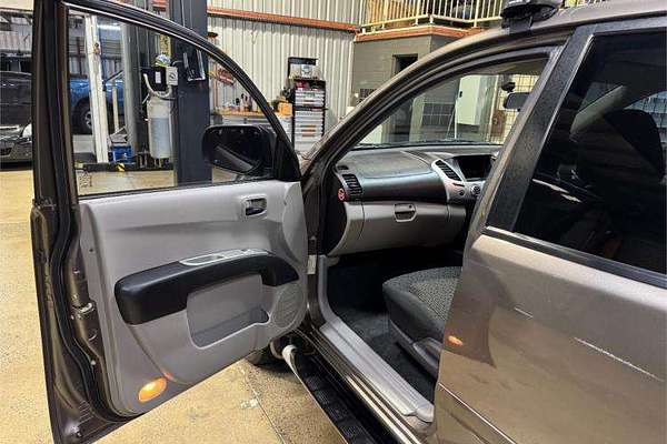 2013 Mitsubishi Triton GLX-R MN 4X4