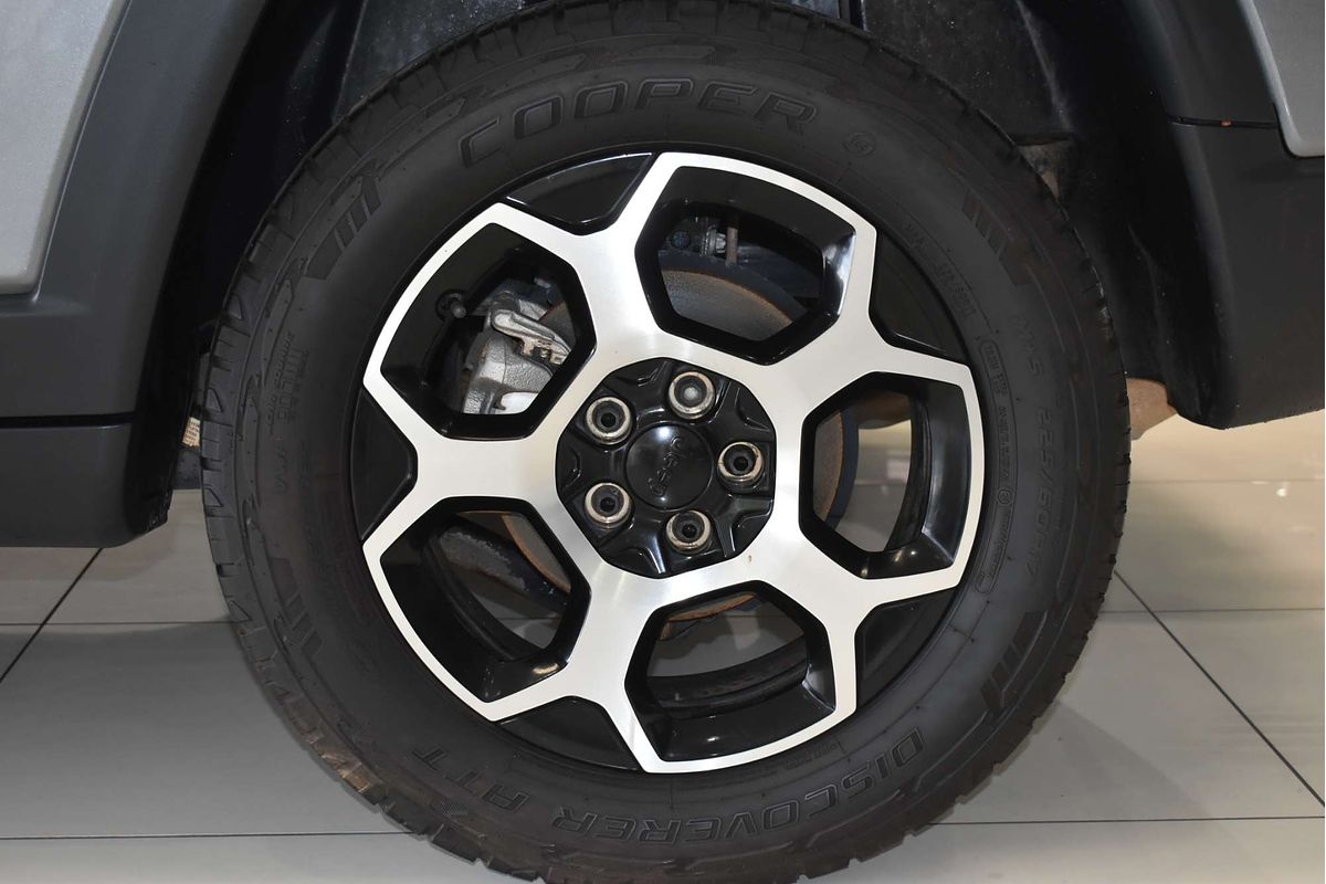 2021 Jeep Compass Trailhawk M6