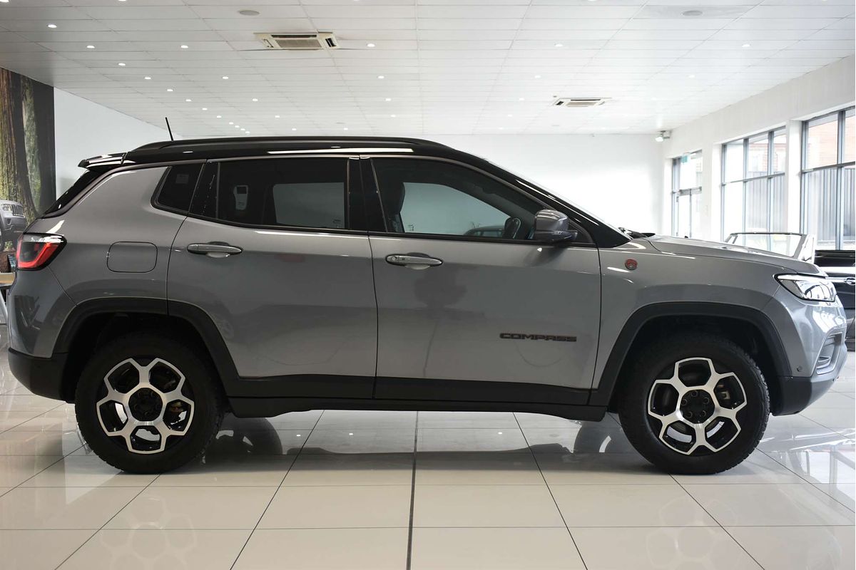 2021 Jeep Compass Trailhawk M6