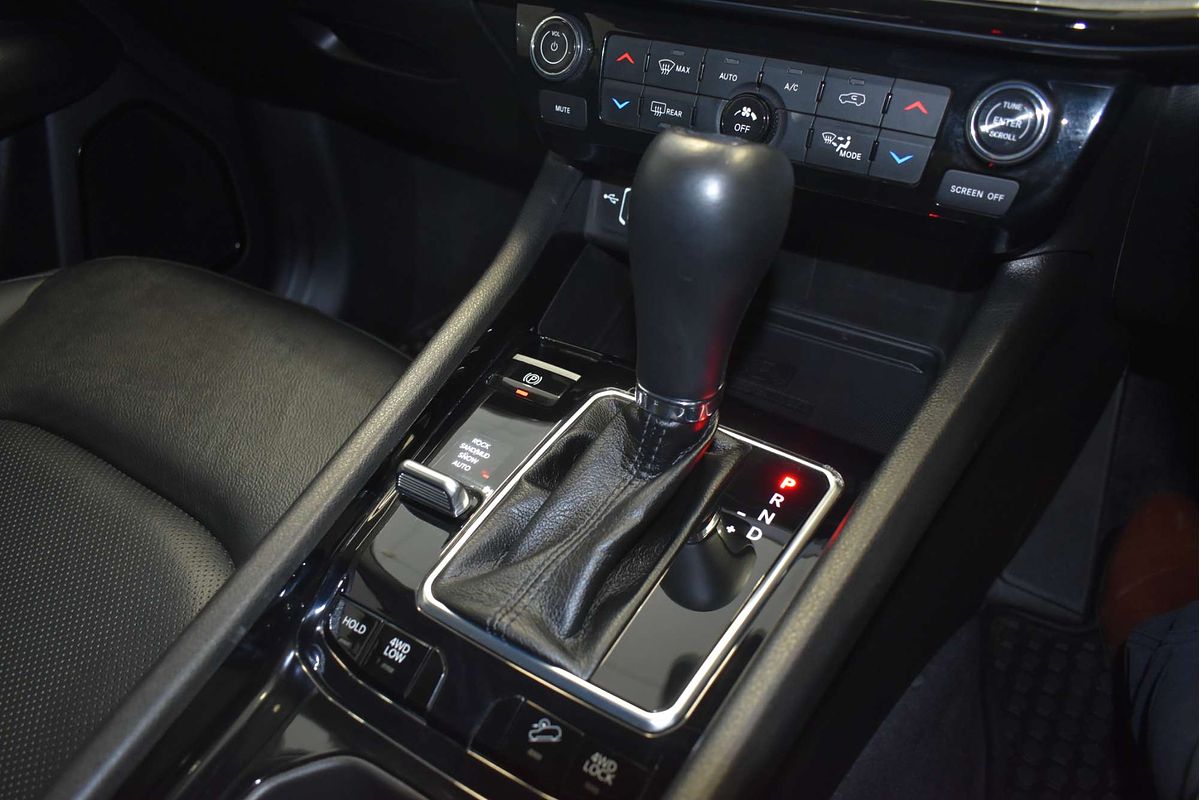 2021 Jeep Compass Trailhawk M6
