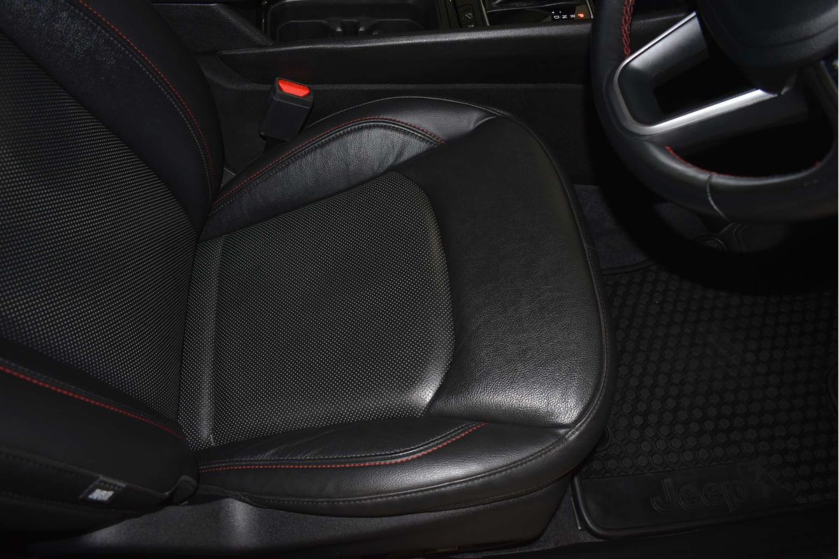 2021 Jeep Compass Trailhawk M6