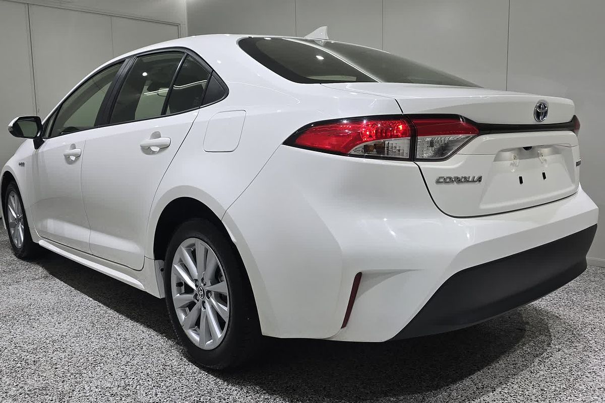 2022 Toyota COROLLA SEDAN HYBRID Corolla Sedan Hybrid Ascent Sport 1.8L Auto CVT ZWE219R