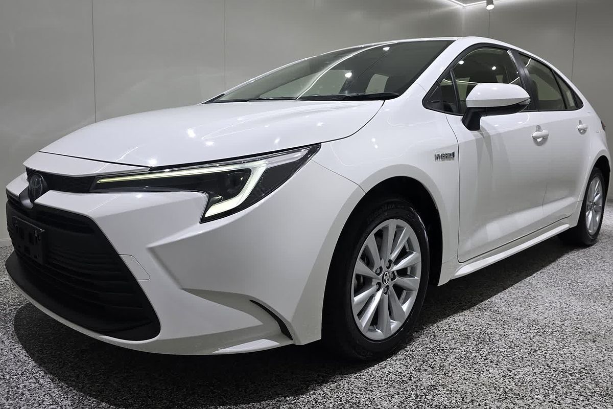 2022 Toyota COROLLA SEDAN HYBRID Corolla Sedan Hybrid Ascent Sport 1.8L Auto CVT ZWE219R