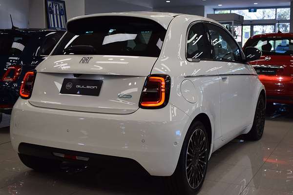 2023 Fiat 500e La Prima