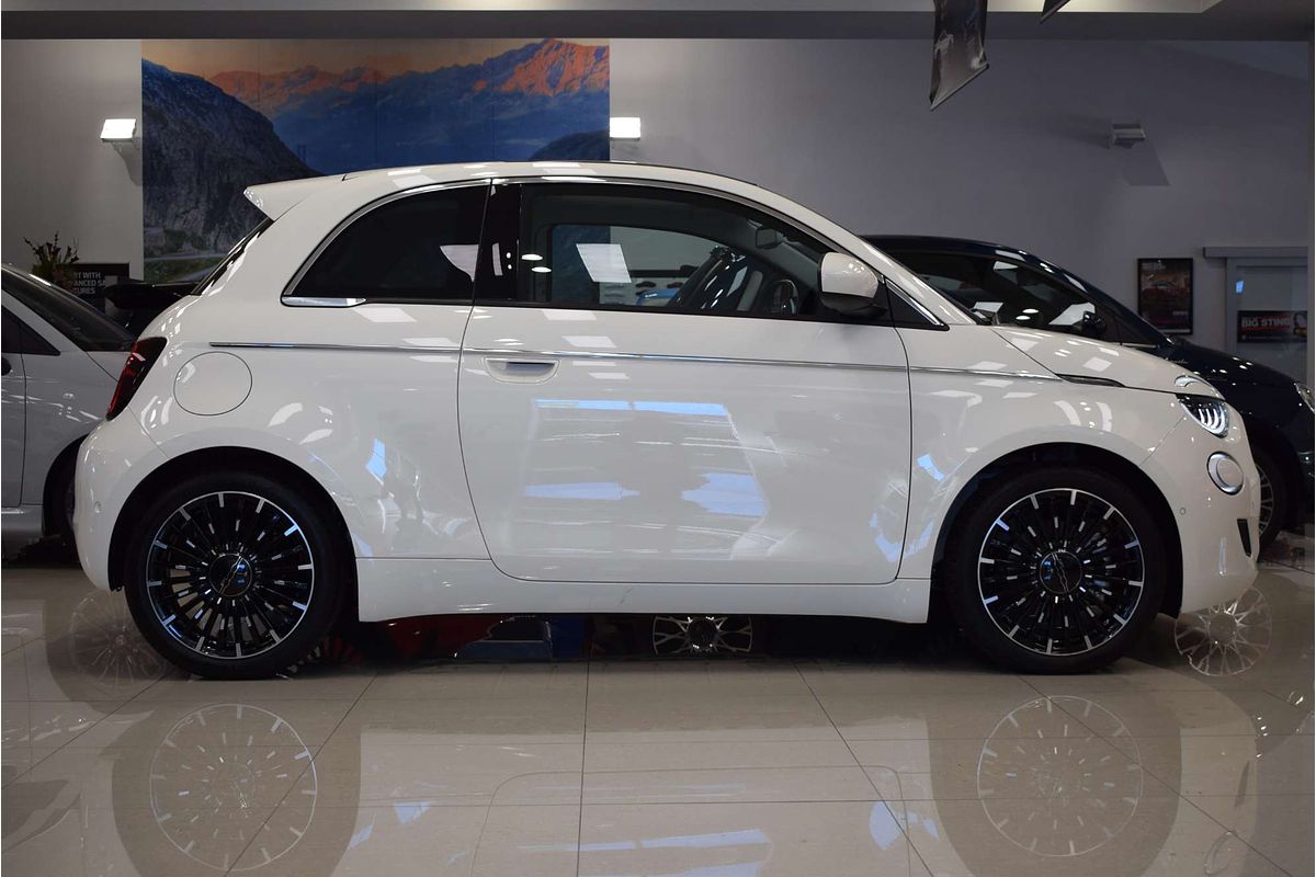 2023 Fiat 500e La Prima