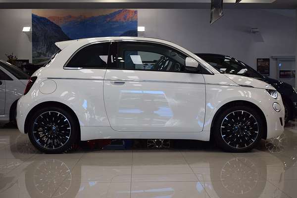 2023 Fiat 500e La Prima