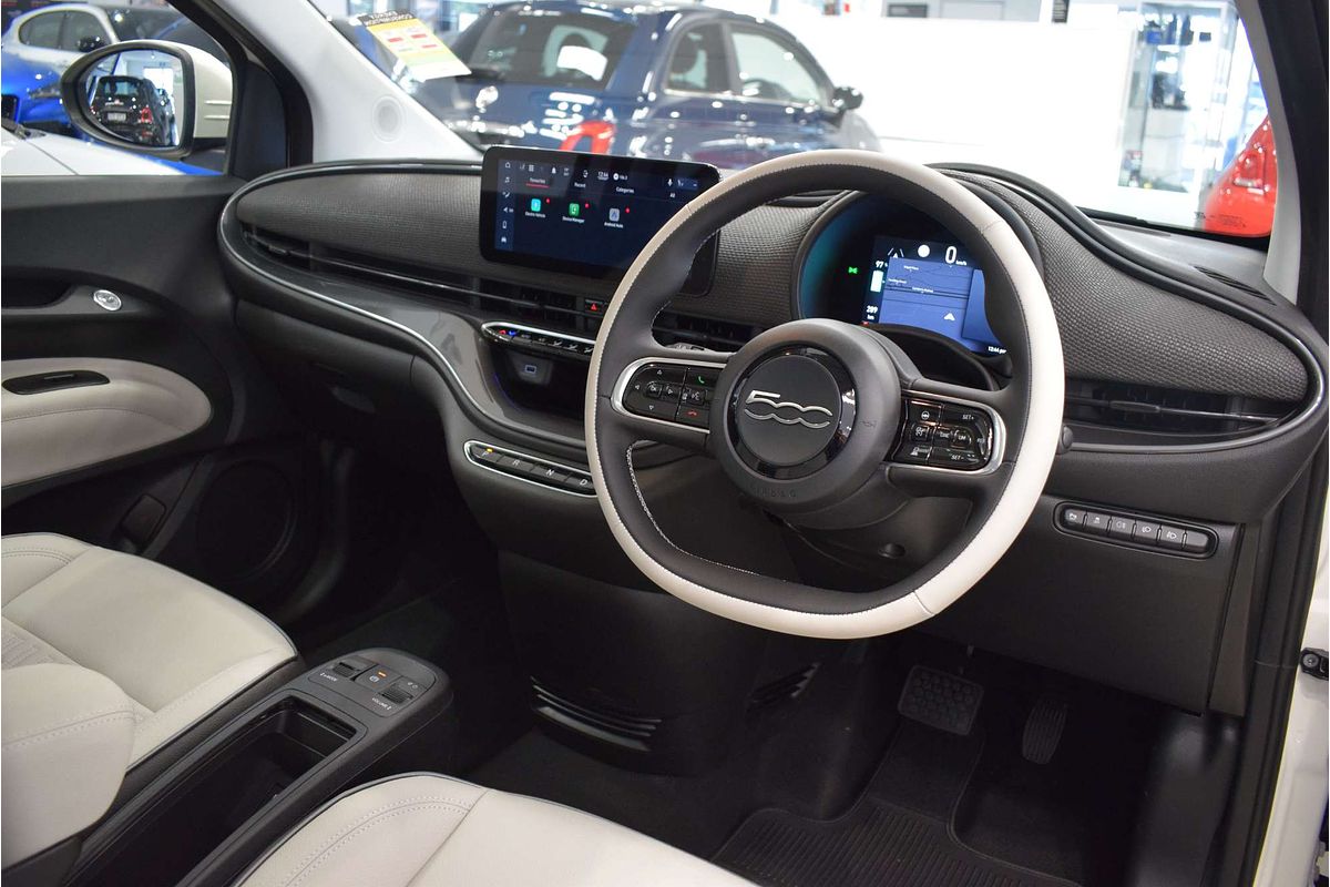 2023 Fiat 500e La Prima