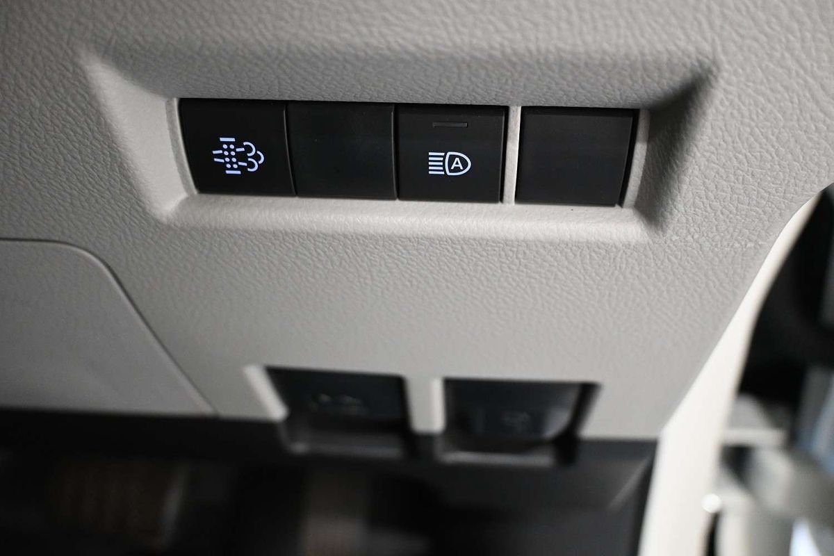 2024 Toyota Hiace GDH300R LWB