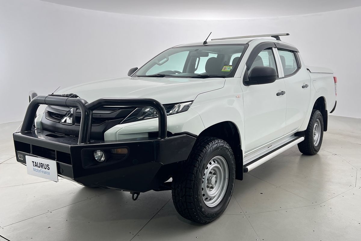 2021 Mitsubishi Triton GLX MR 4X4